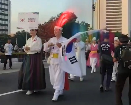 CFD Jakarta Dimeriahkan Parade Budaya 6 Negara, Gubernur Pramono: Ini Tradisi Baru